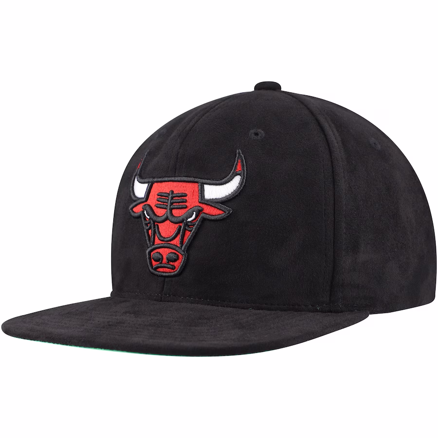 Chicago Bulls Mitchell & Ness Sweet Suede Snapback Hat - Black