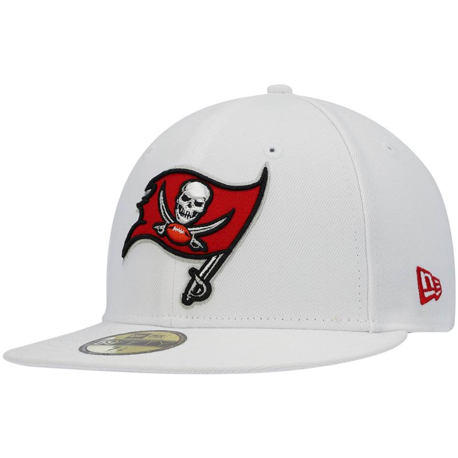 Tampa Bay Buccaneers New Era Omaha Primary Logo 59FIFTY Fitted Hat - White