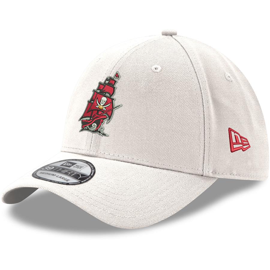 Tampa Bay Buccaneers New Era Alternate Logo Iced II 39THIRTY Flex Hat - White