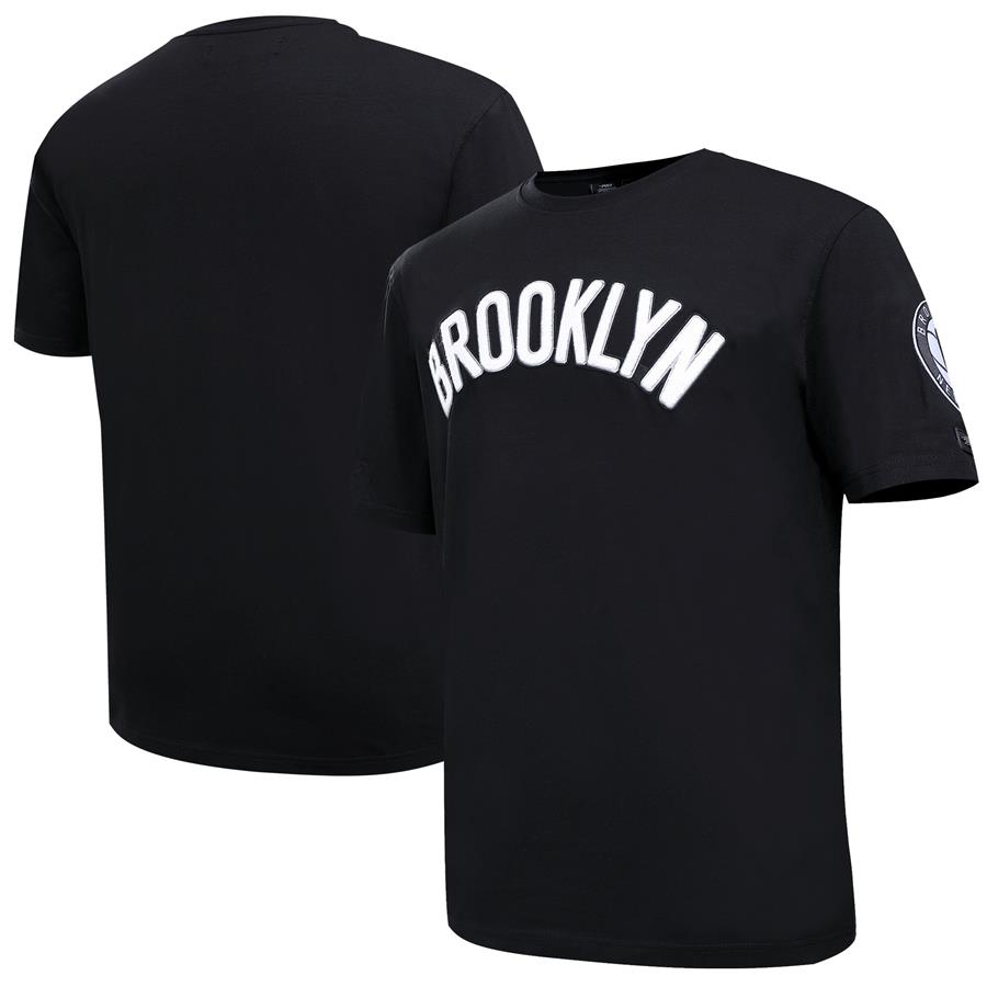 Brooklyn Nets Pro Standard Chenille T-Shirt - Black