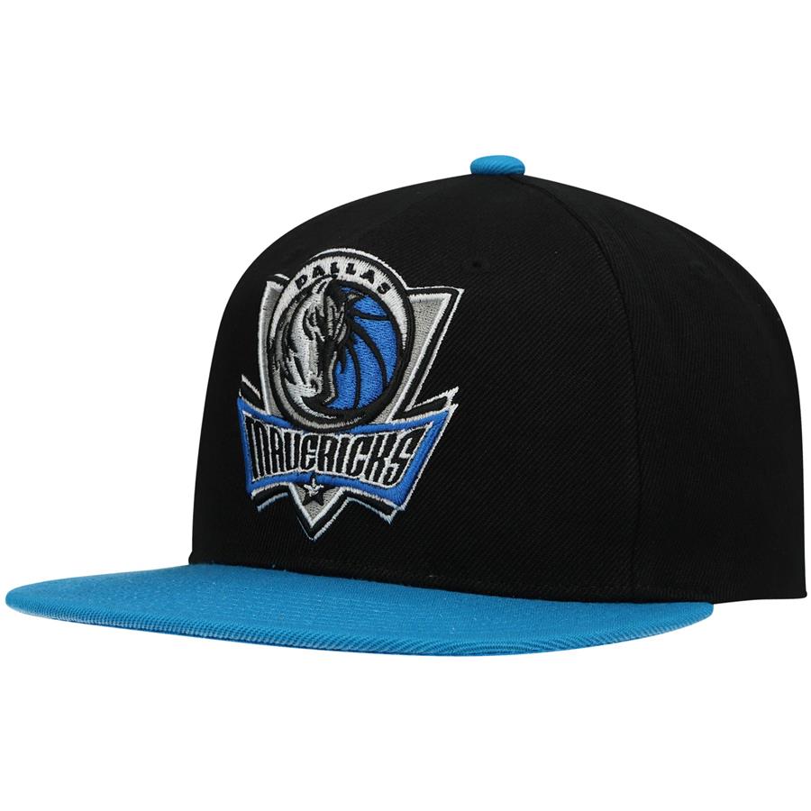 Dallas Mavericks Mitchell & Ness Core Basic Snapback Hat - Black