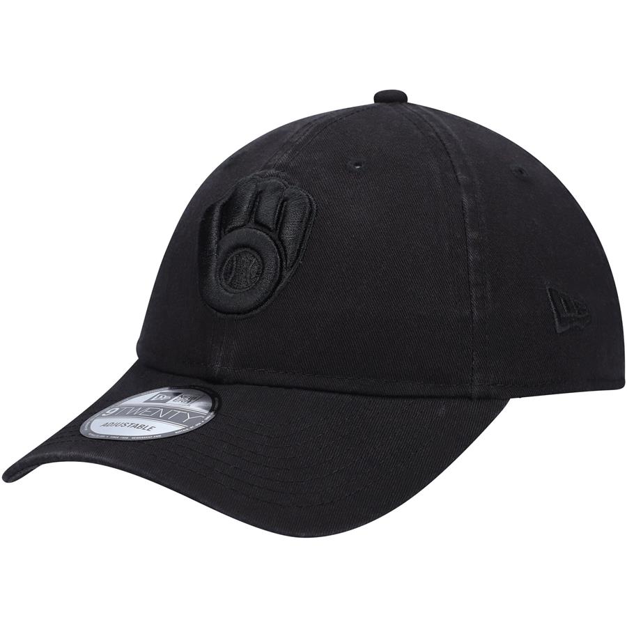 Milwaukee Brewers New Era Black on Black Core Classic 9TWENTY Adjustable Hat
