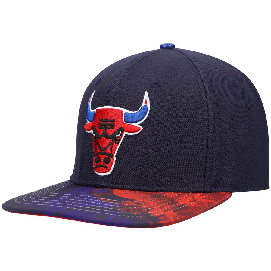Chicago Bulls Pro Standard Americana Dip-Dye Snapback Hat - Navy