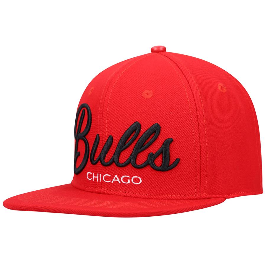 Chicago Bulls Pro Standard Drop Shadow Script Snapback Hat - Red
