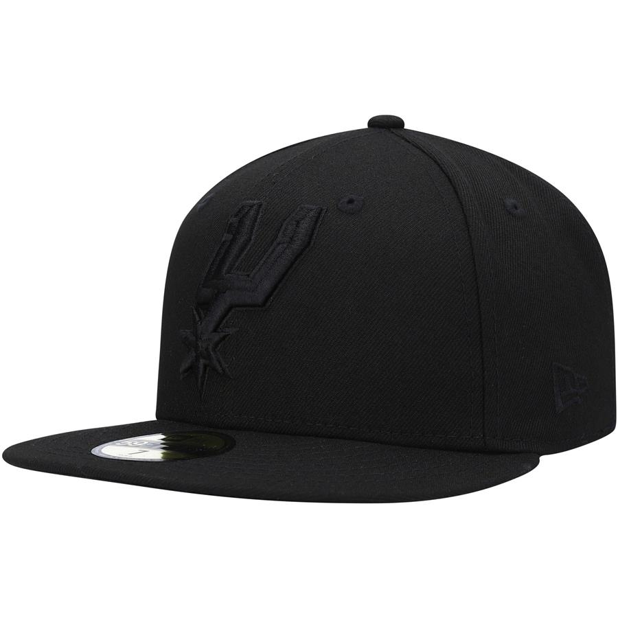 San Antonio Spurs New Era Black On Black 59FIFTY Fitted Hat