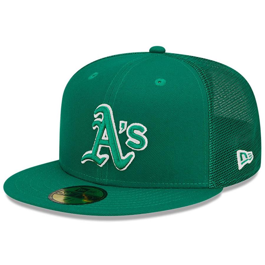 Oakland Athletics New Era 2022 St. Patrick's Day On-Field 59FIFTY Fitted Hat - Green