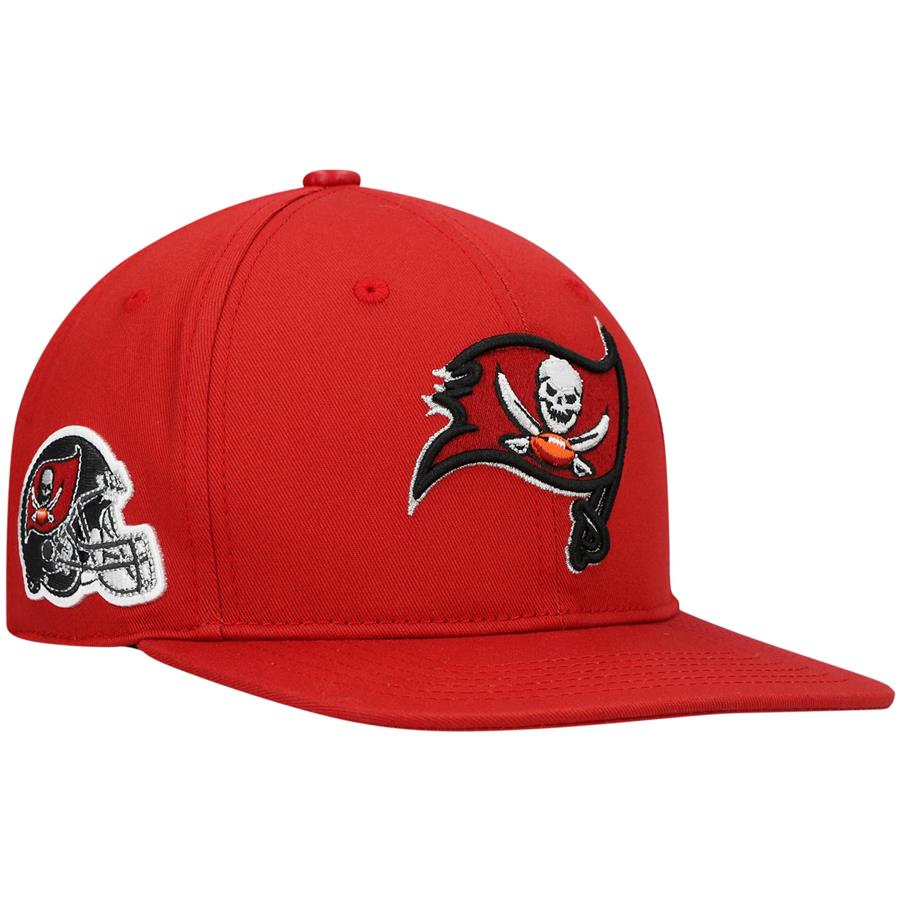 Tampa Bay Buccaneers Pro Standard Logo II Snapback Hat - Red