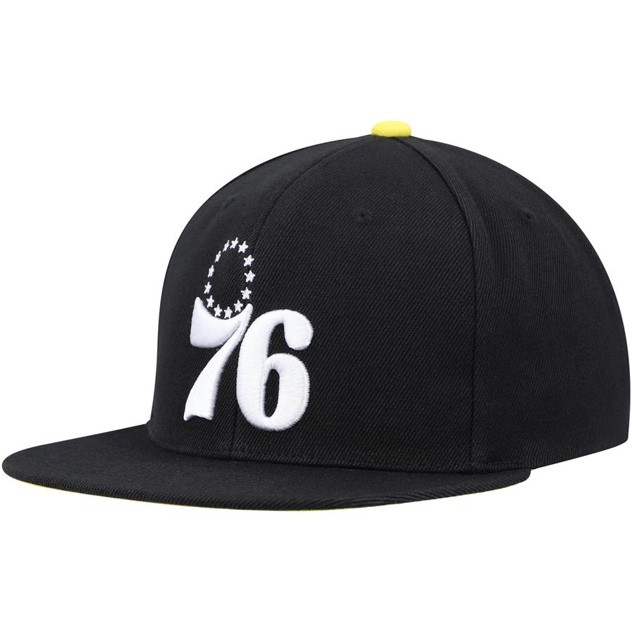 Philadelphia 76ers Mitchell & Ness Lightning Hook Snapback Hat - Black