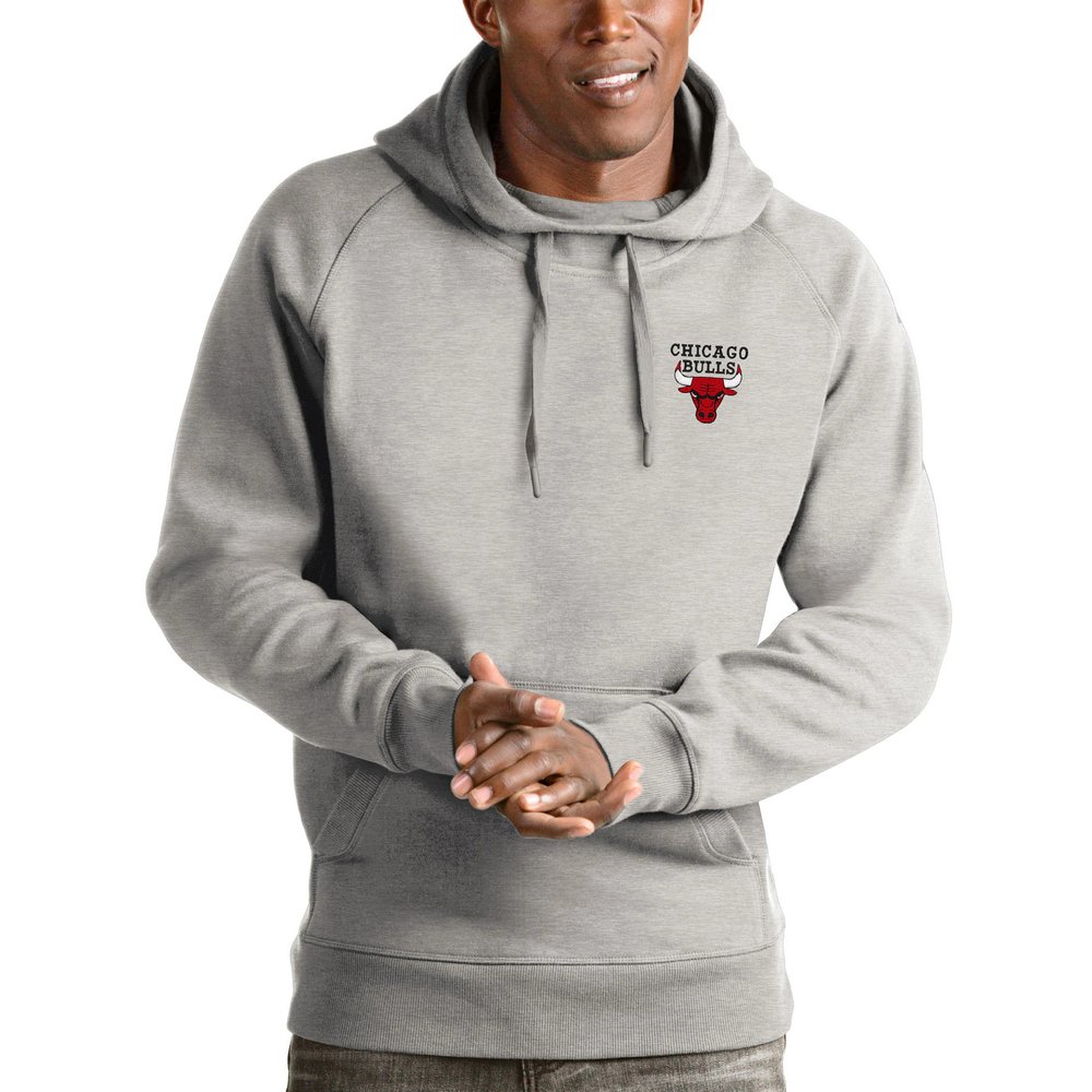 Chicago Bulls Antigua Victory Pullover Hoodie - Heathered Gray