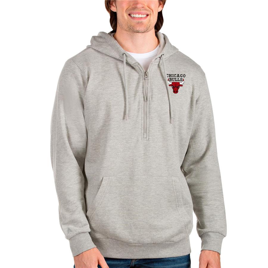 Chicago Bulls Antigua Action Quarter-Zip Pullover Hoodie - Heathered Gray
