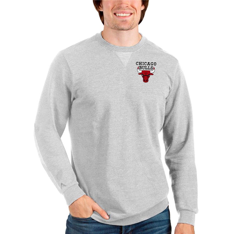 Chicago Bulls Antigua Reward Crewneck Pullover Sweatshirt - Heathered Gray