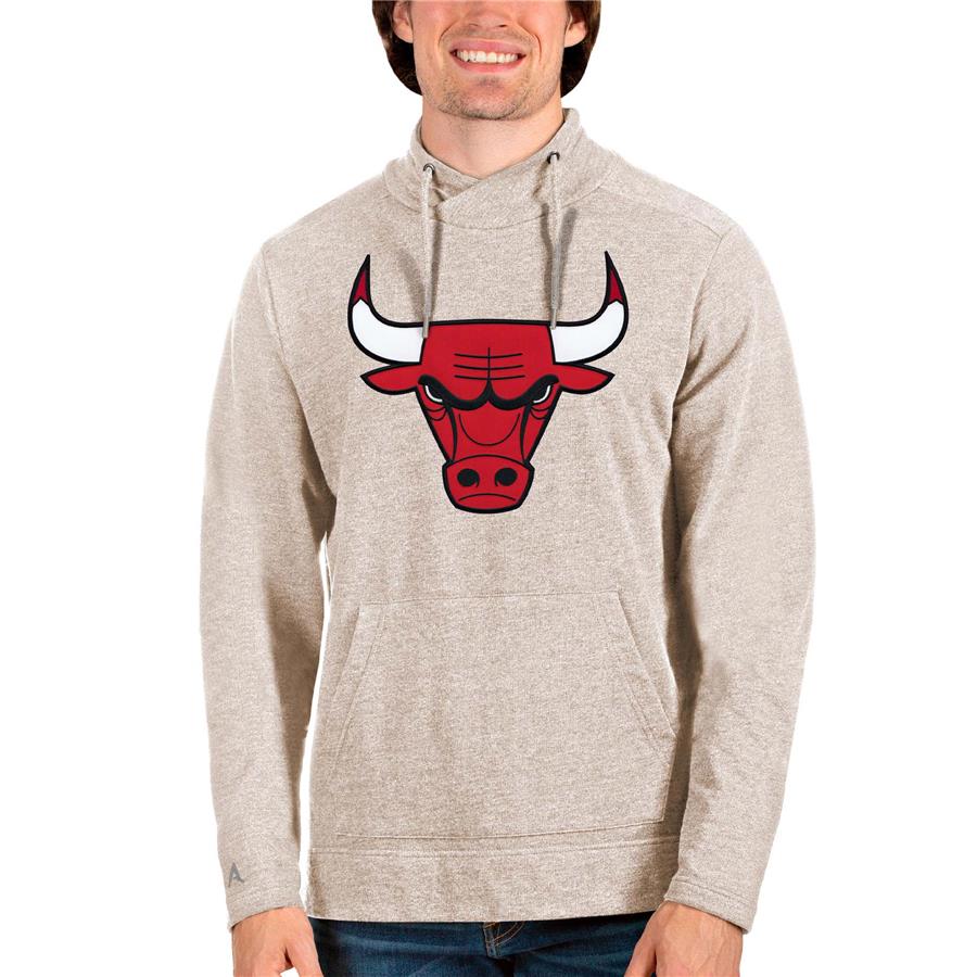 Chicago Bulls Antigua Logo Reward Crossover Neckline Pullover Sweatshirt - Oatmeal