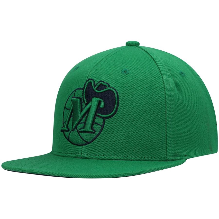 Dallas Mavericks Mitchell & Ness Hardwood Classics Tonal Snapback Hat - Green