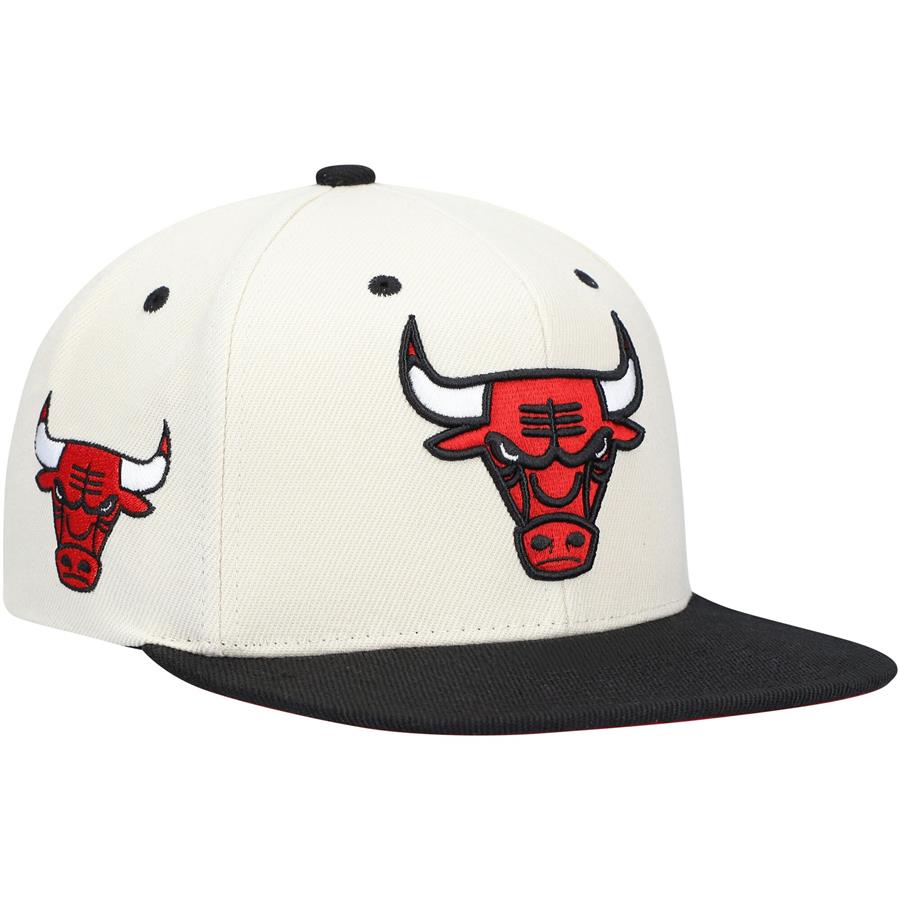Chicago Bulls Mitchell & Ness Sail Two-Tone Snapback Hat - Cream