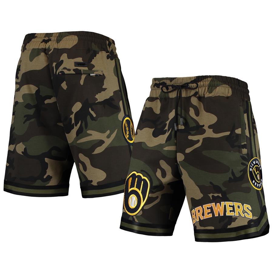Milwaukee Brewers Pro Standard Team Shorts - Camo