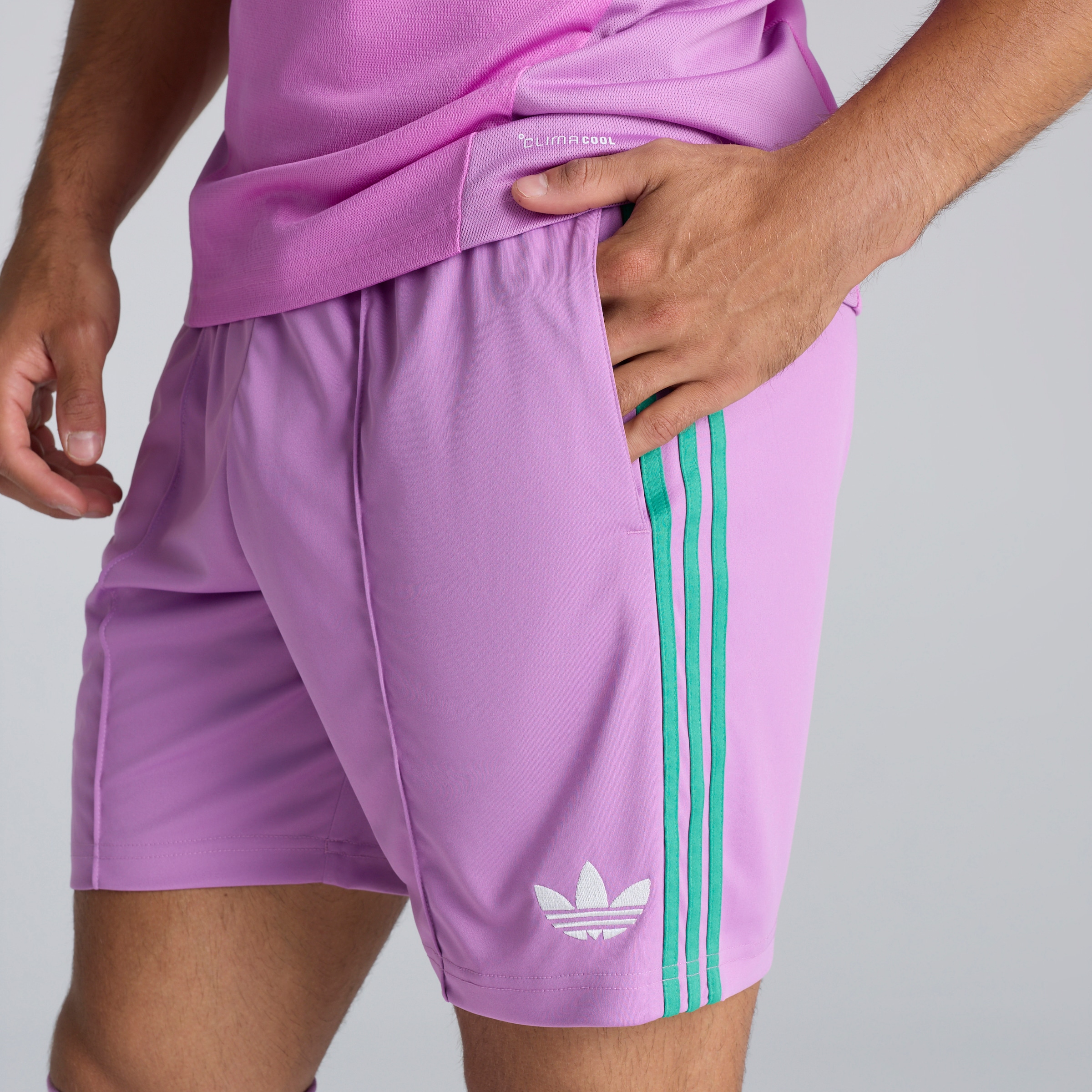 Manchester United 26/27 Away Goalkeeper Shorts Pink