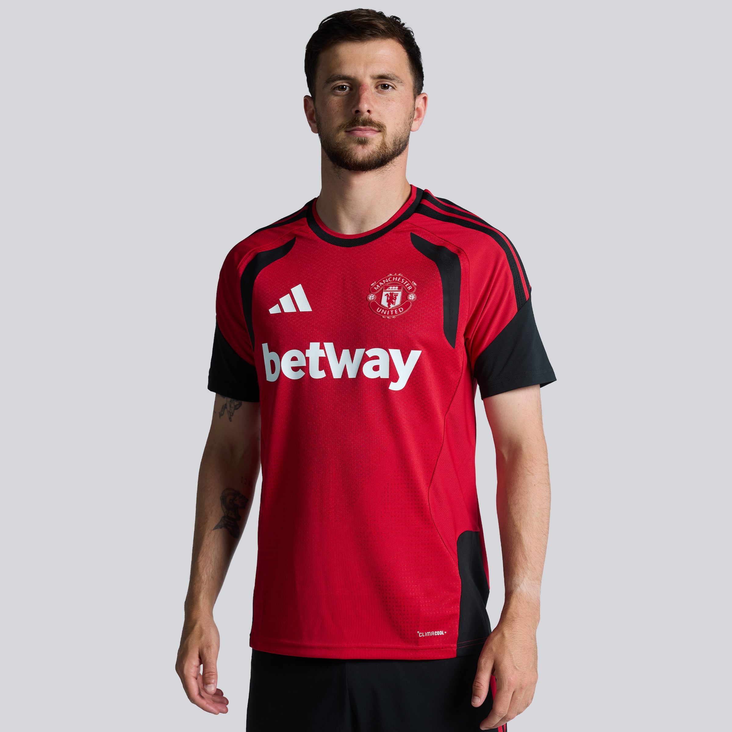 Manchester United 26/27 Training Tiro Authentic Jersey Red (Sponsored)
