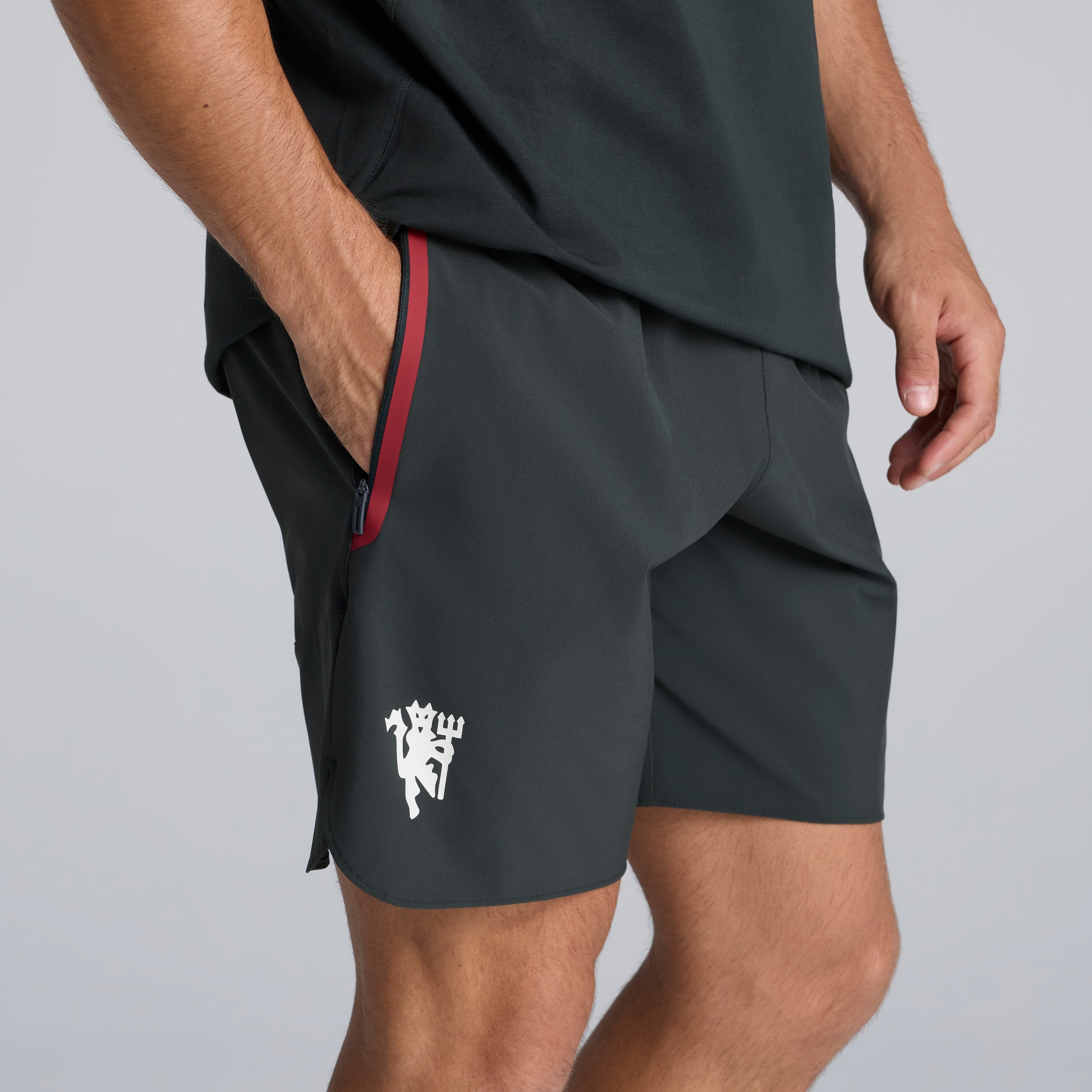 Manchester United Tiro Tech Shorts Green