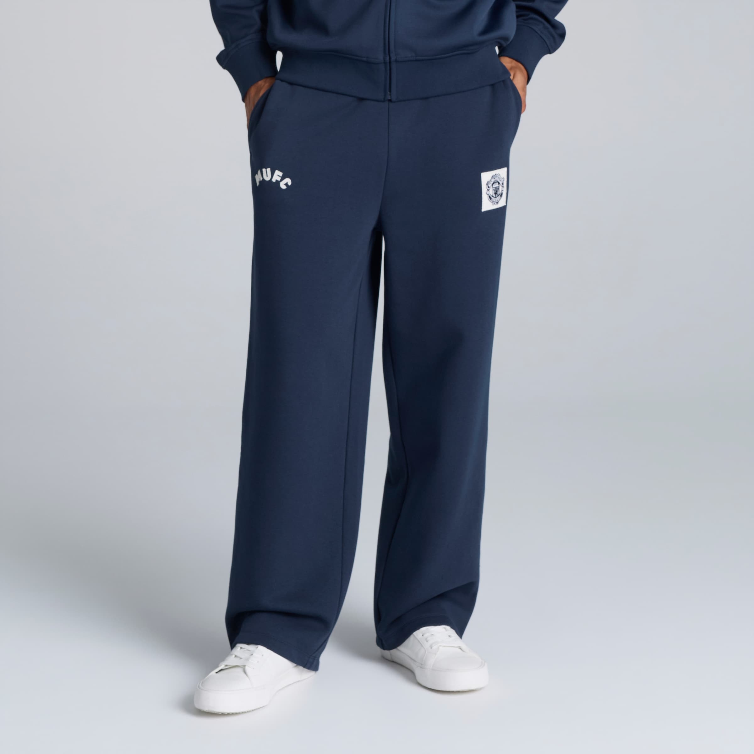 Manchester United Heritage Bar Stripe Tracksuit Bottoms Navy