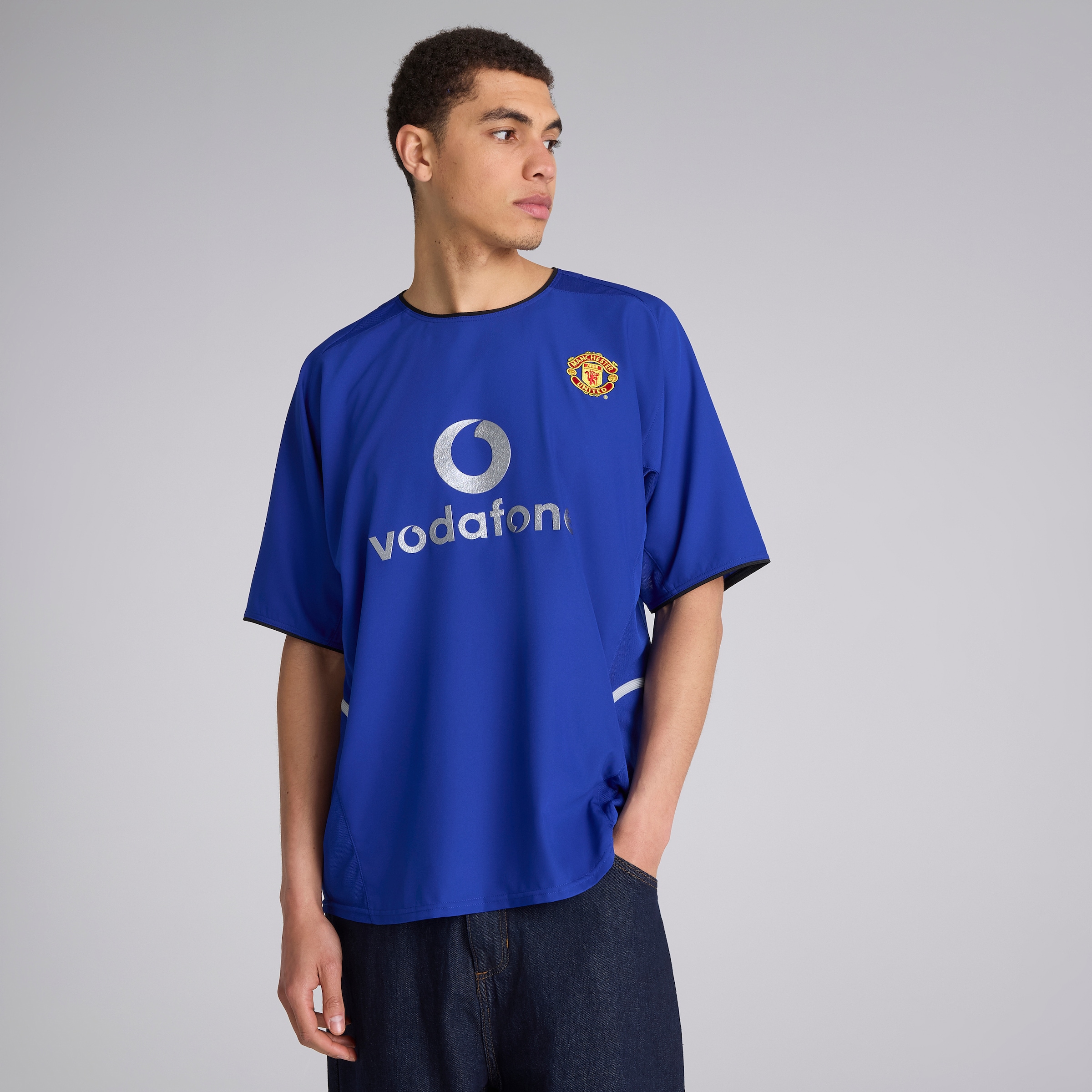 Manchester United 2002-03 Retro Third Shirt Blue