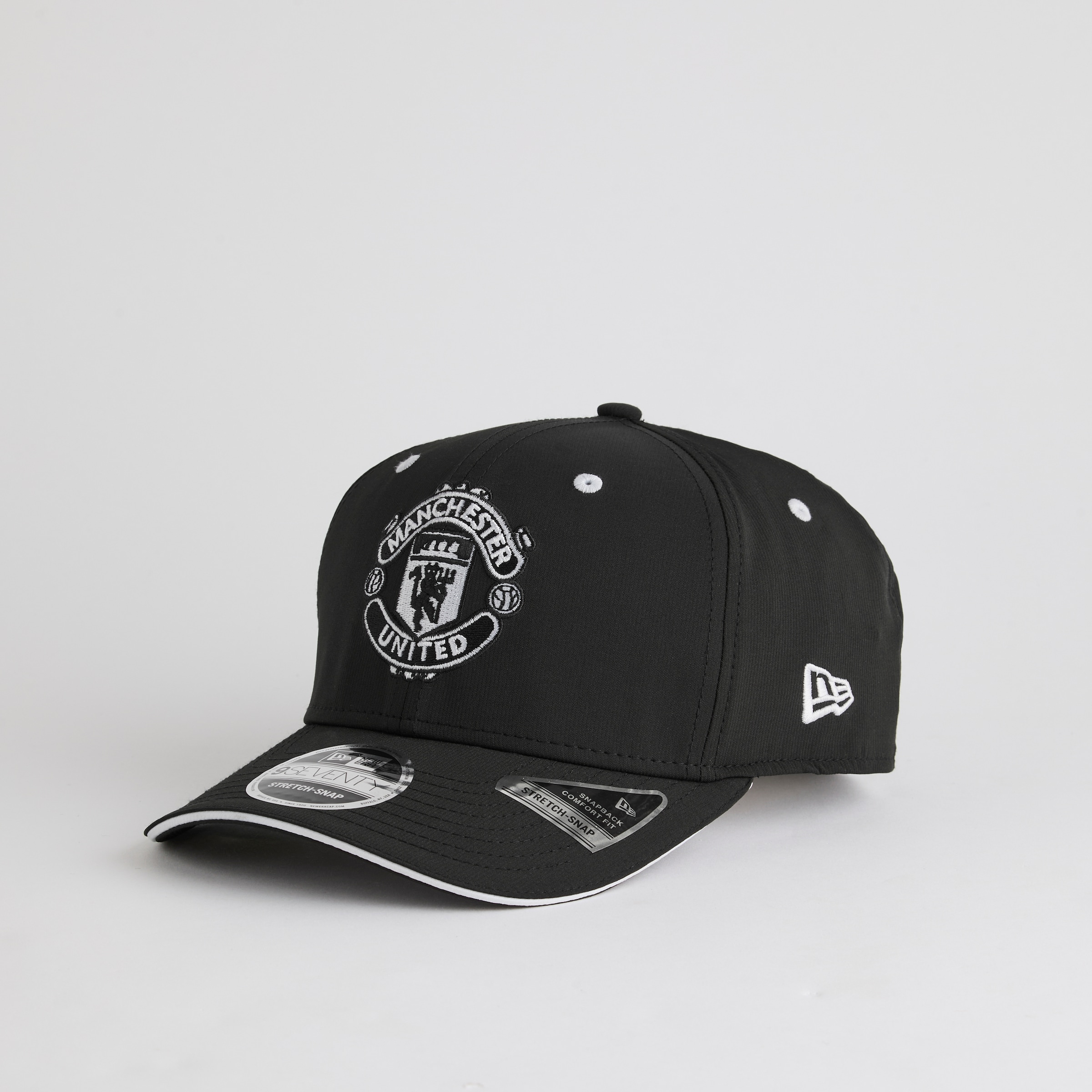 Manchester United x New Era Crest Recycled 9Seventy Cap Black