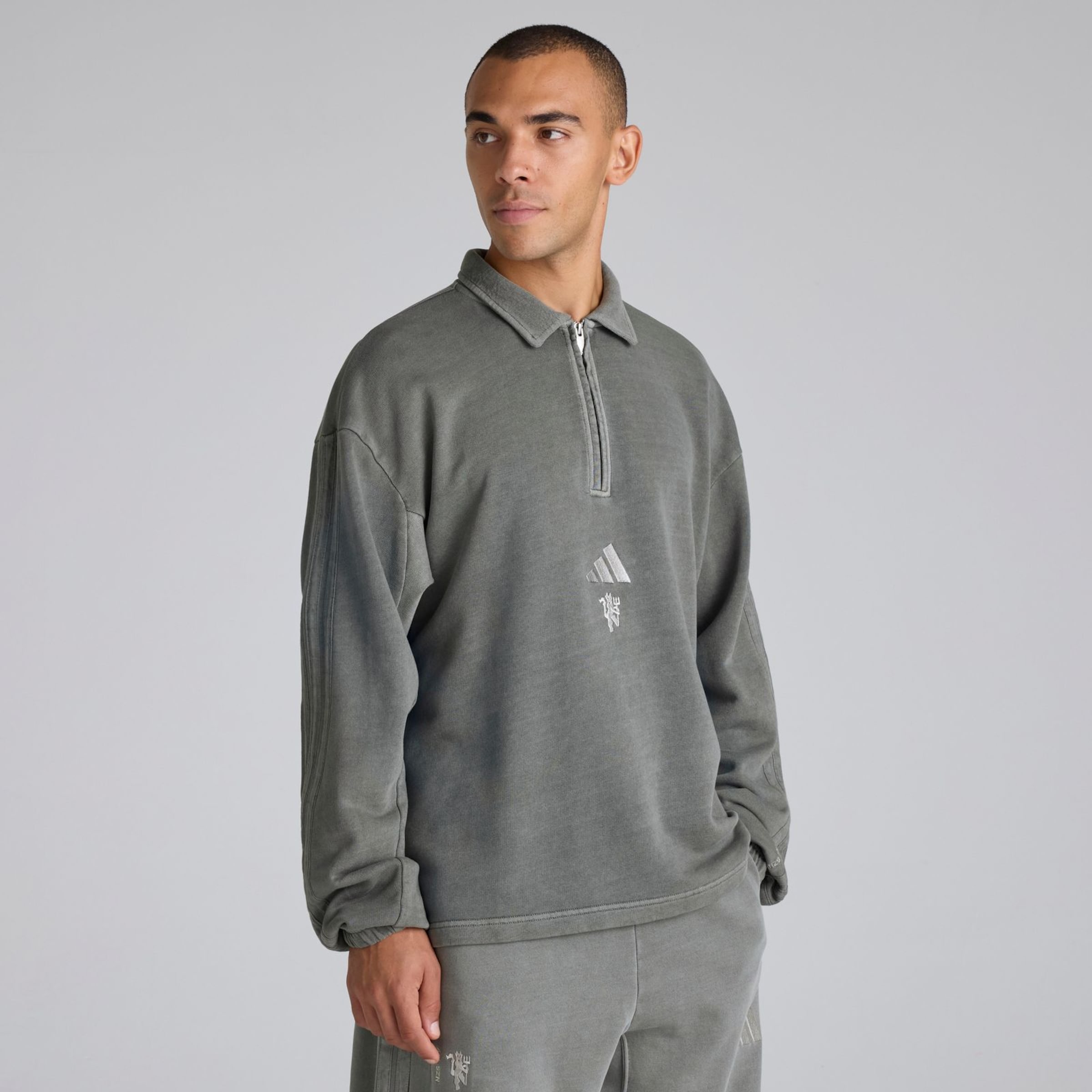 Manchester United x adidas ALL SZN 1/2-Zip Sweatshirt Washed Black