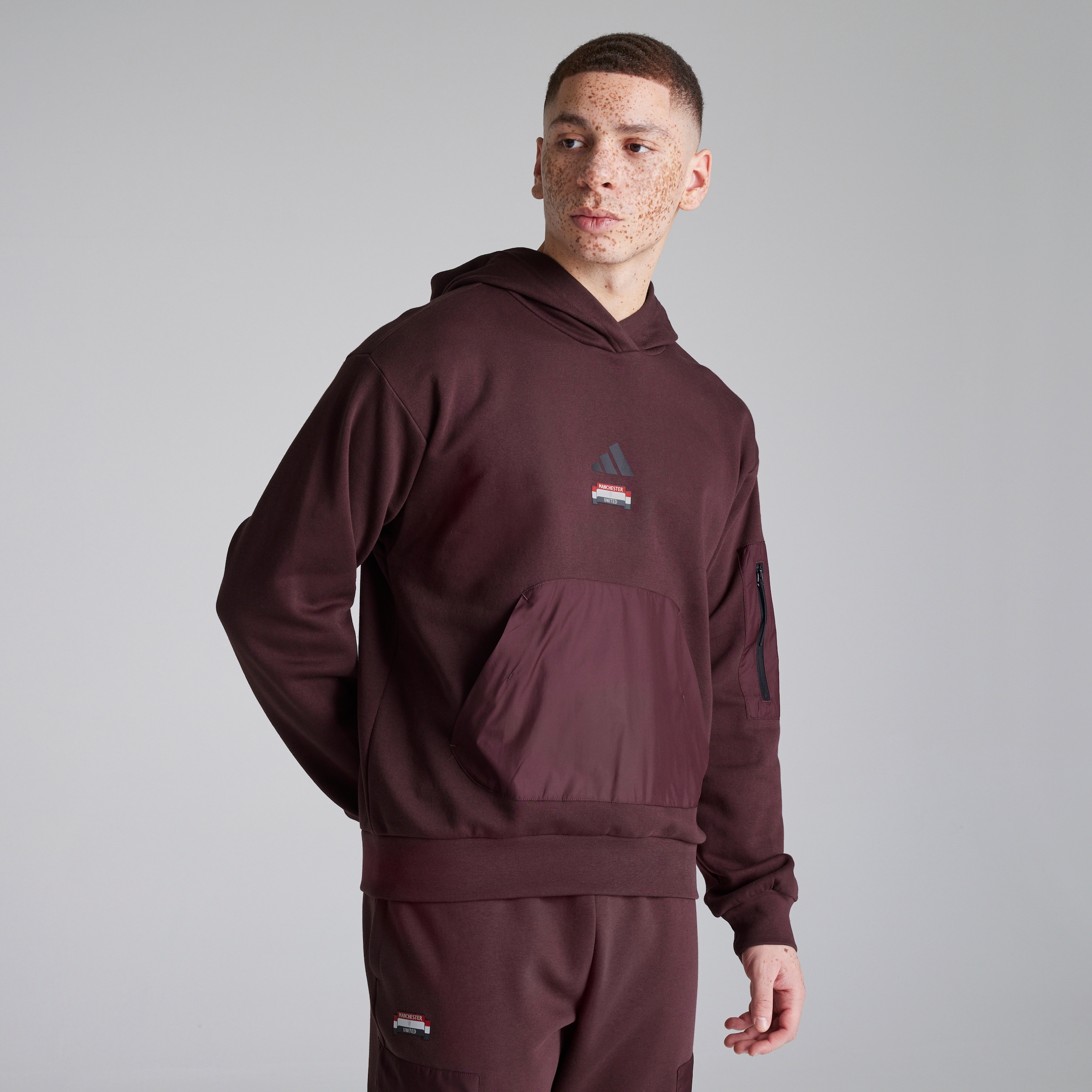 Manchester United x adidas City Escape Fleece Hoodie Red