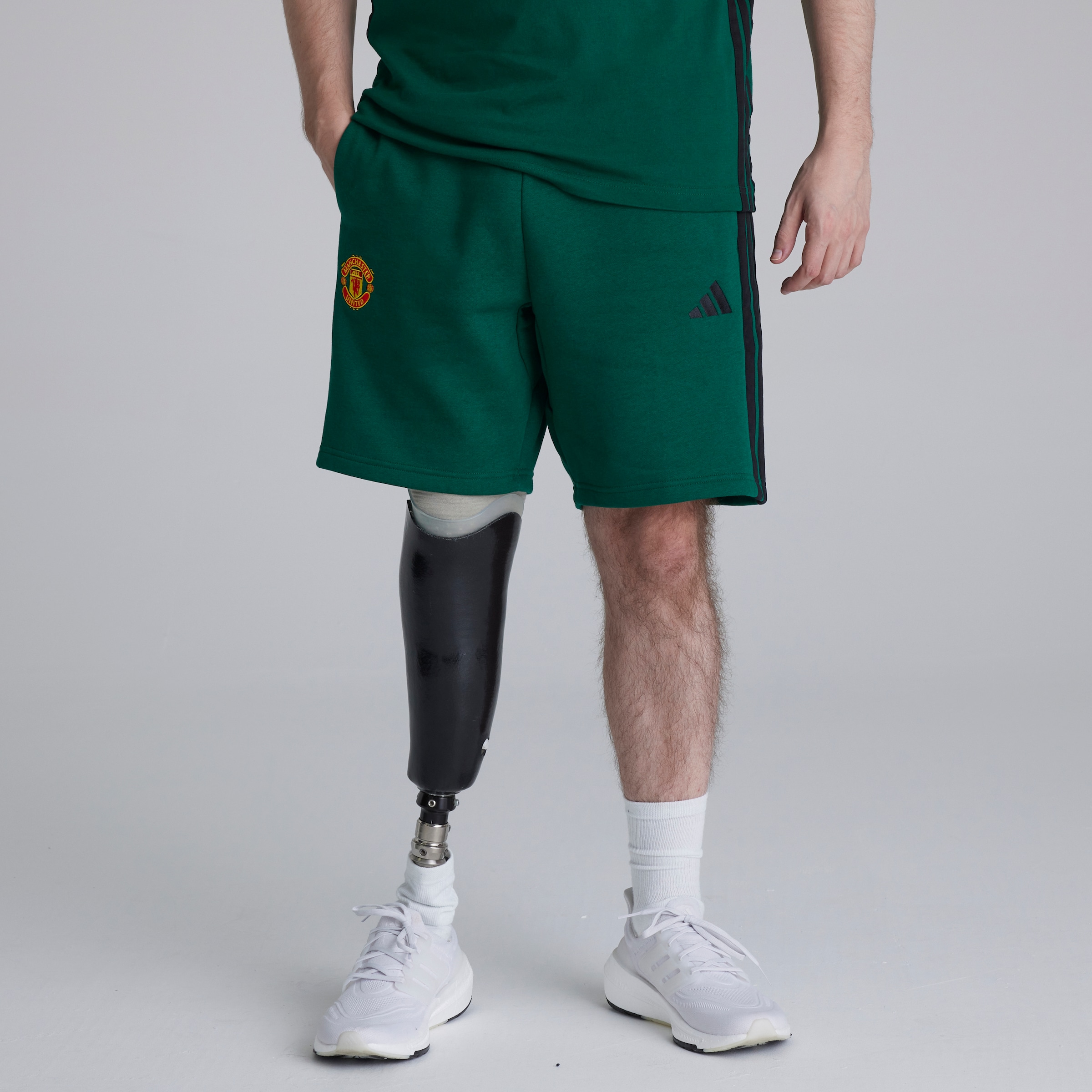 Manchester United x adidas Essentials 3-Stripes Fleece Short Green
