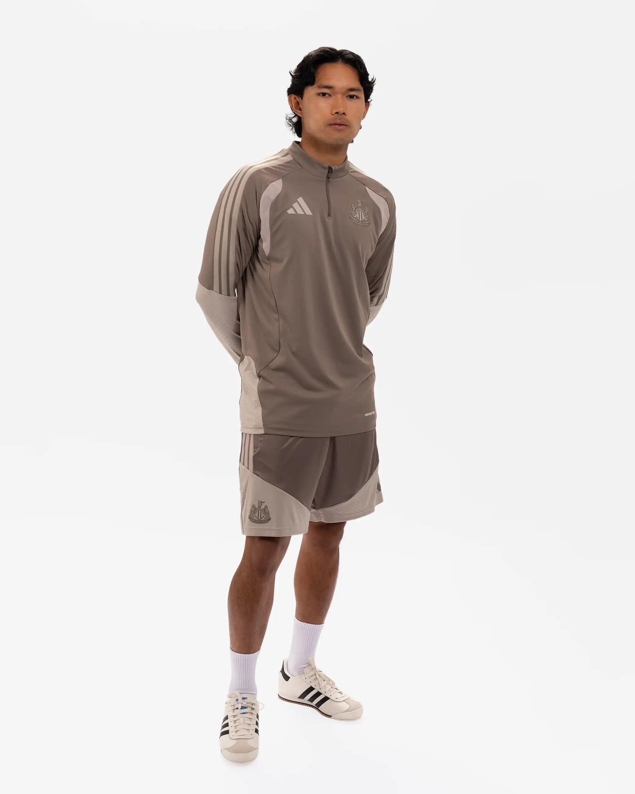 Футболка Newcastle United adidas 26/27 Coach's Range Beige 1/4 Zip