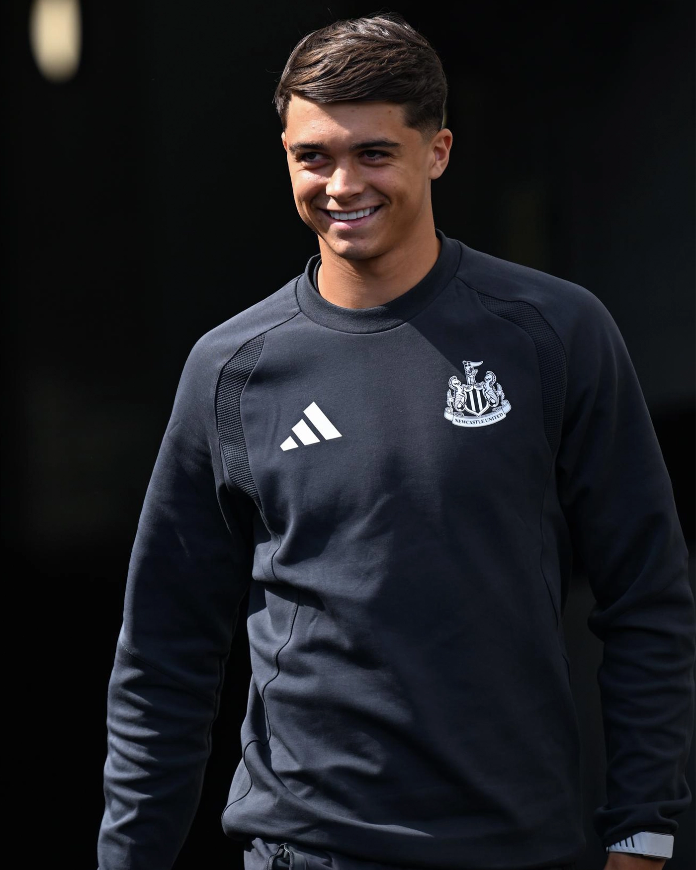 Свитшот Newcastle United adidas Tiro Travel Grey