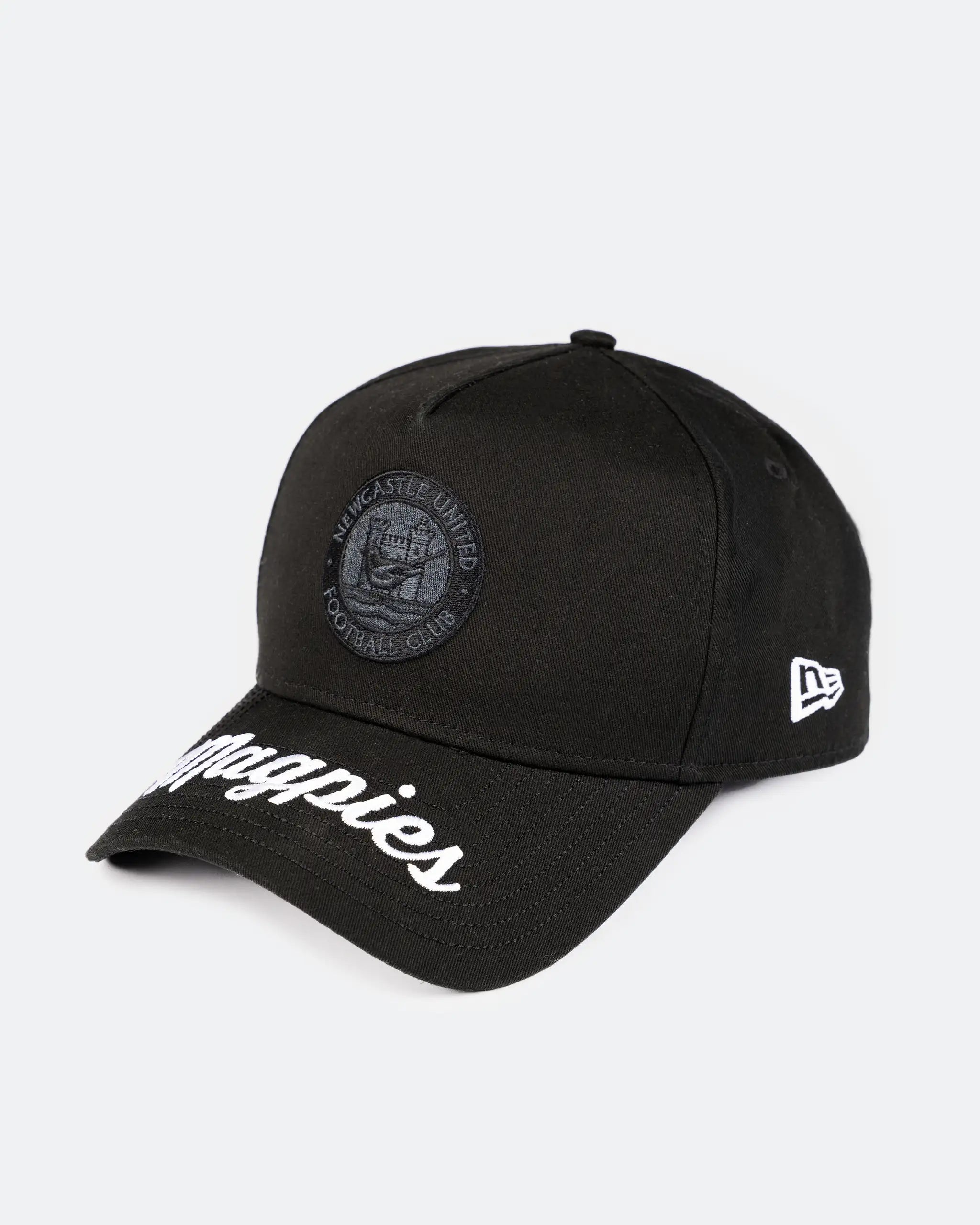 Newcastle United New Era Script Visor Black 9FORTY Adjustable Cap