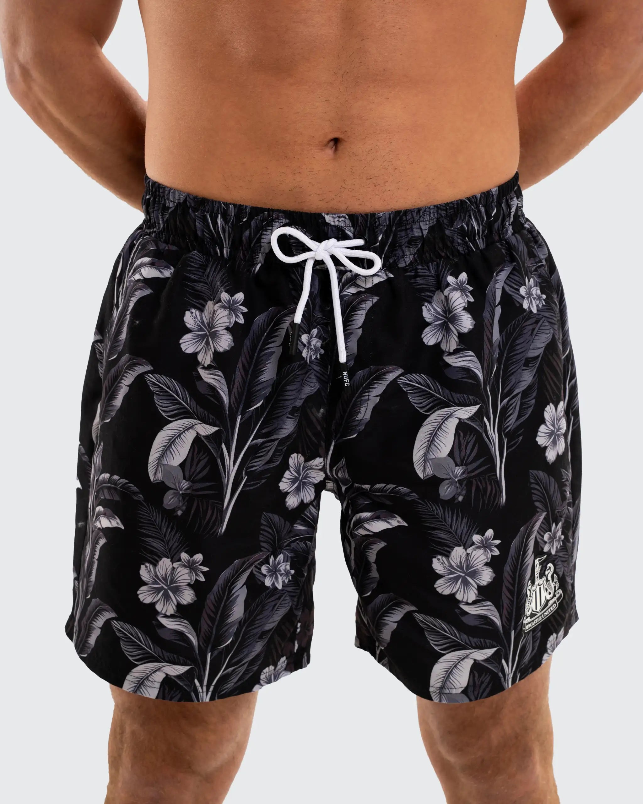 Мужские шорты Newcastle United Black Floral Swim