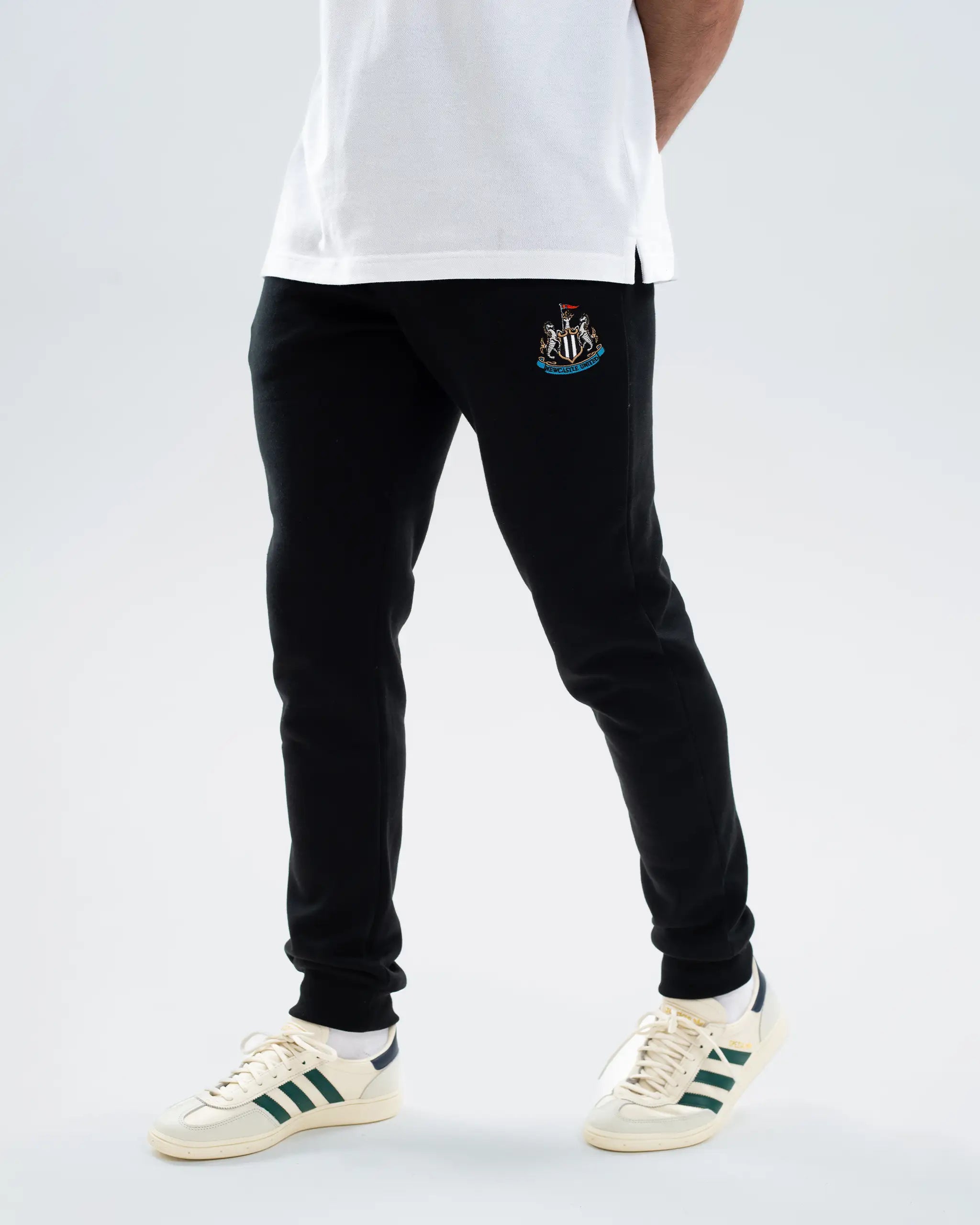 Мужские брюки Newcastle United Essentials Range Black Fleece Jogger