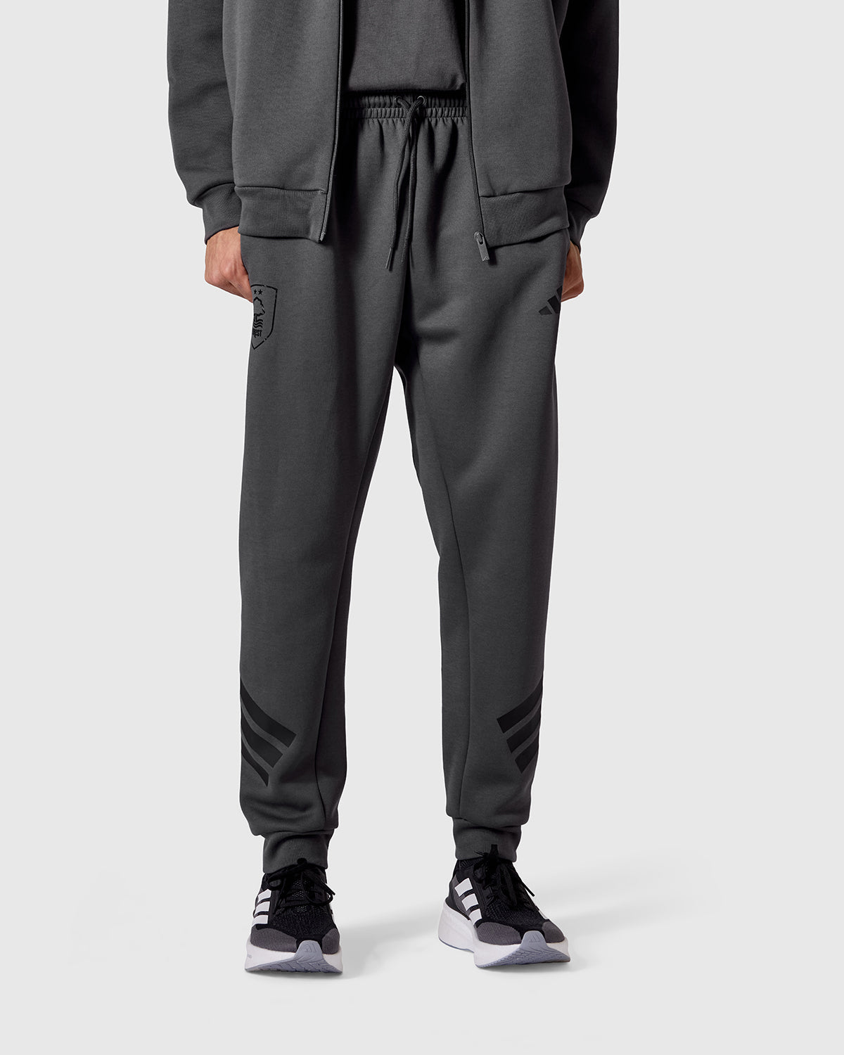 Джоггеры Nottingham Forest NFFC adidas Grey Future Icons 3-Stripe