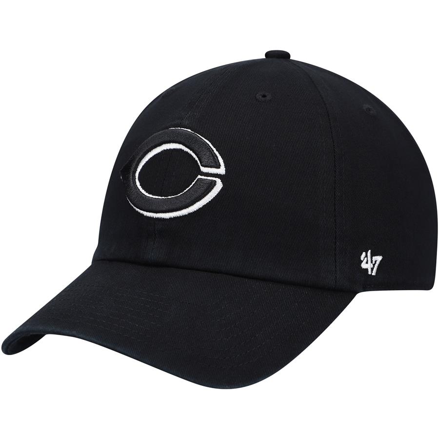Cincinnati Reds '47 Black on Black Logo Clean Up Adjustable Hat